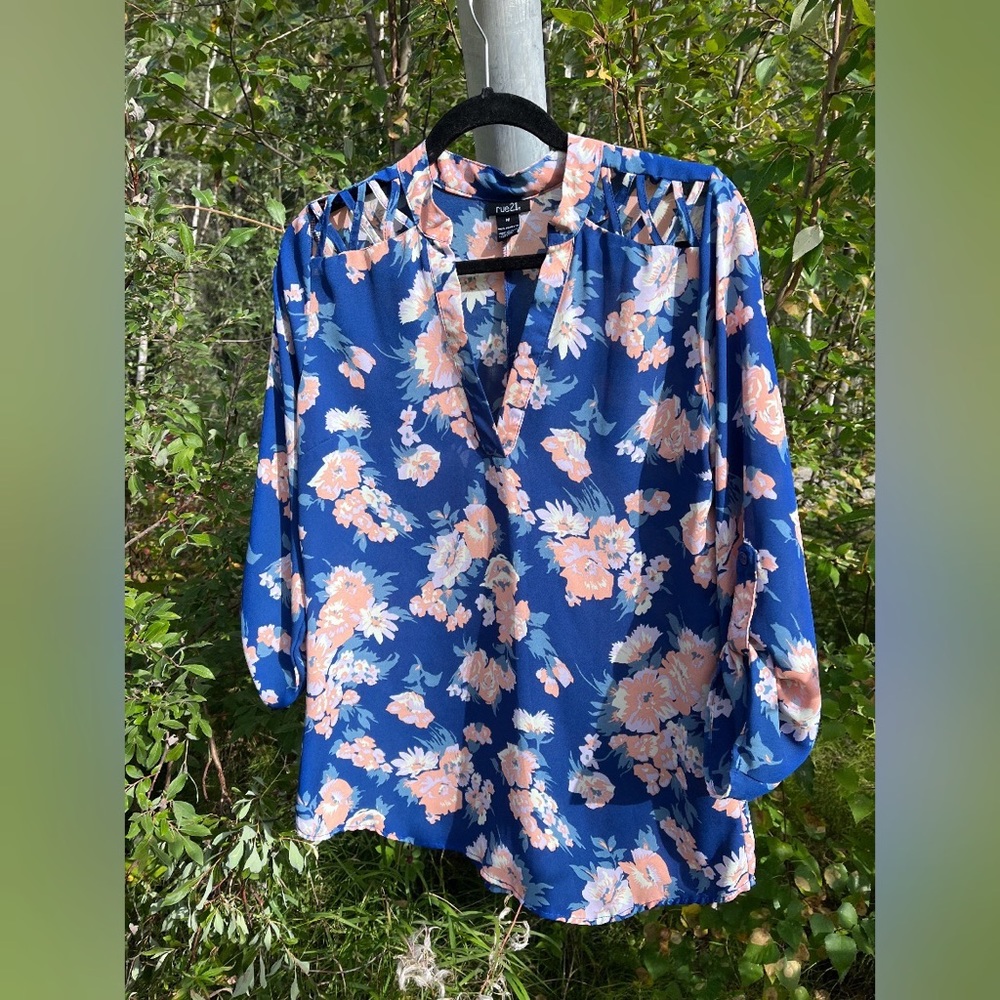 Rue 21 Blue Floral Blouse.